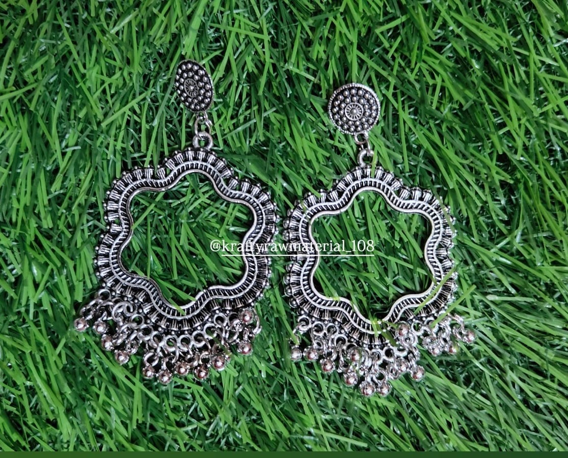 Jhumka H