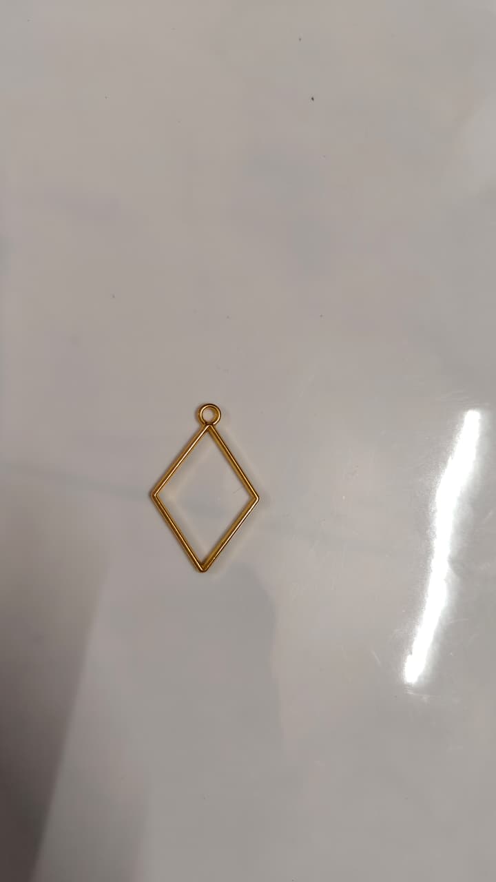 Big Diamond Bazels (Golden)