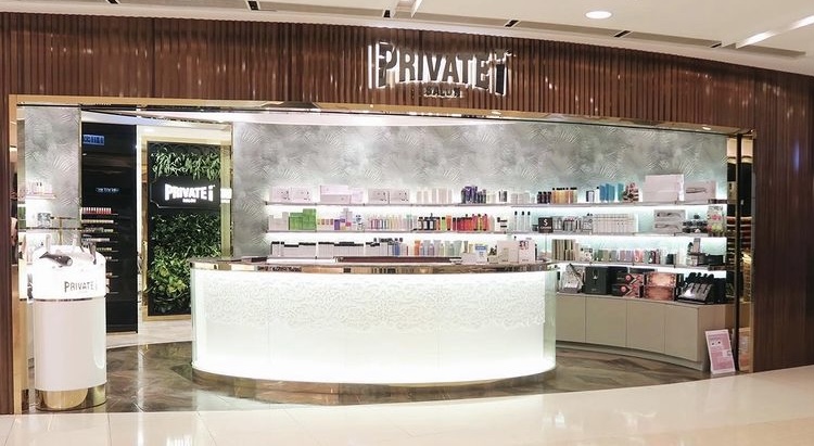 Private I Salon Q65yrx 