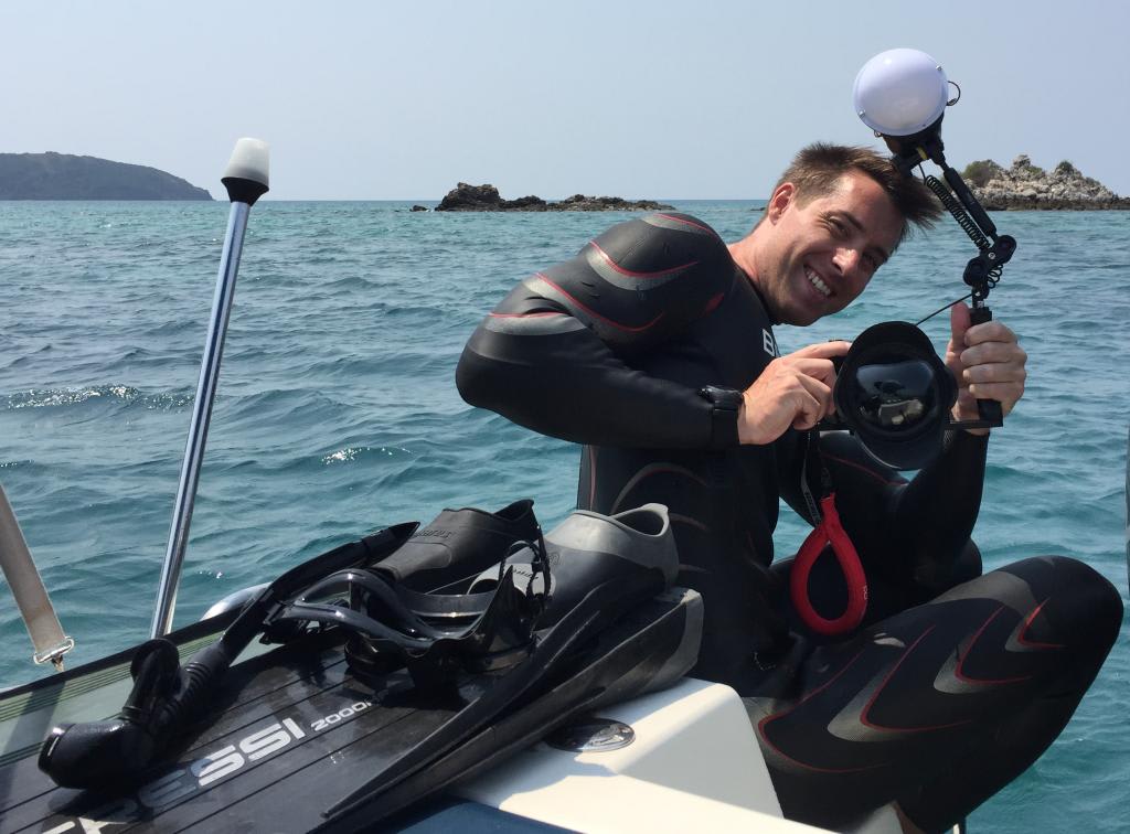 divelog·blue reviews SEA&SEA YS01 strobe