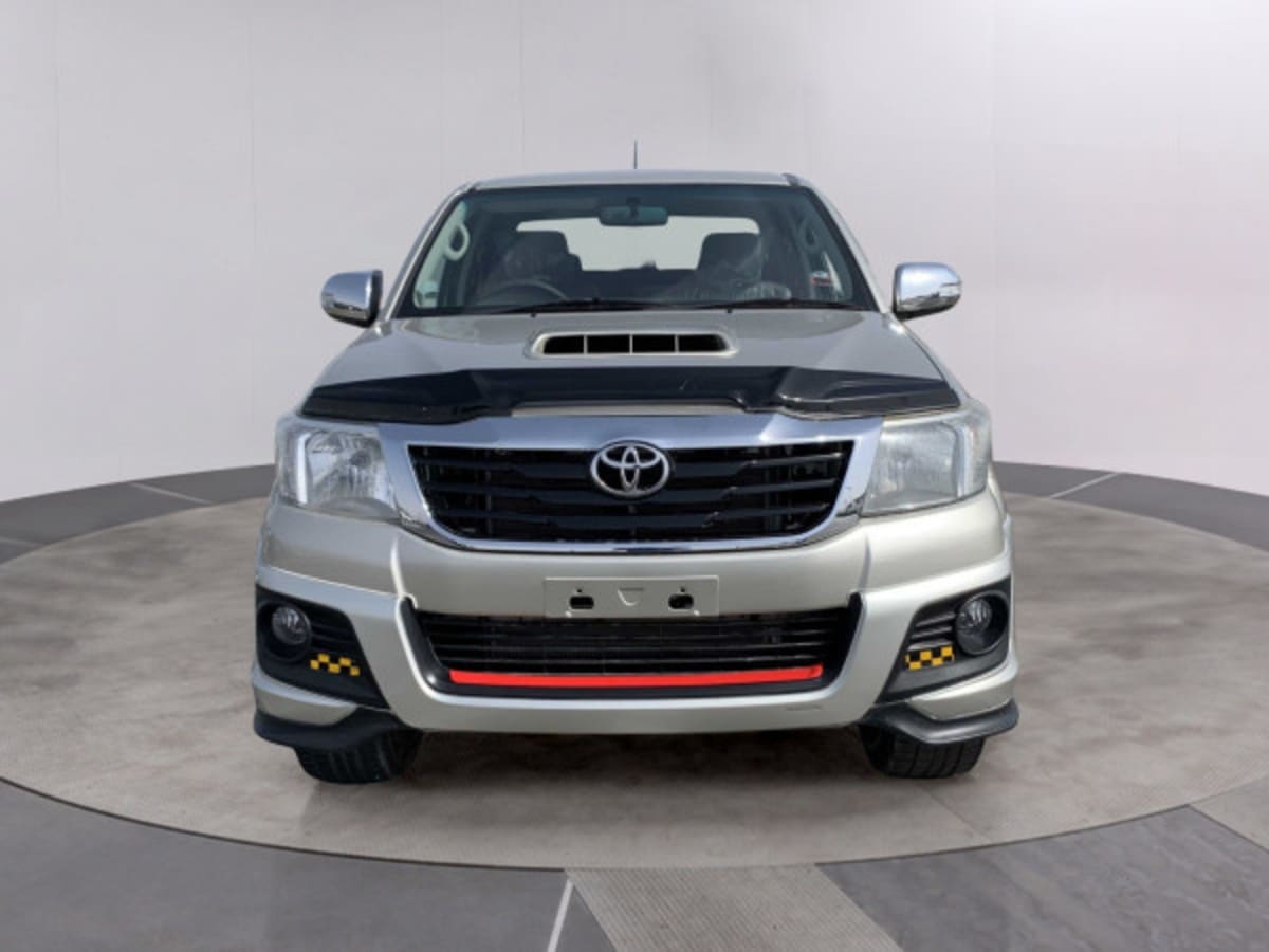 2012 Toyota Hilux photo 1