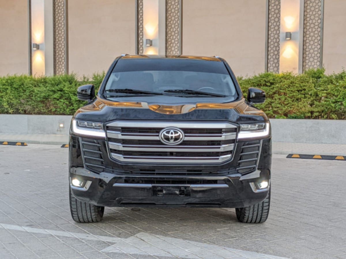 2012 Toyota Land Cruiser photo 1
