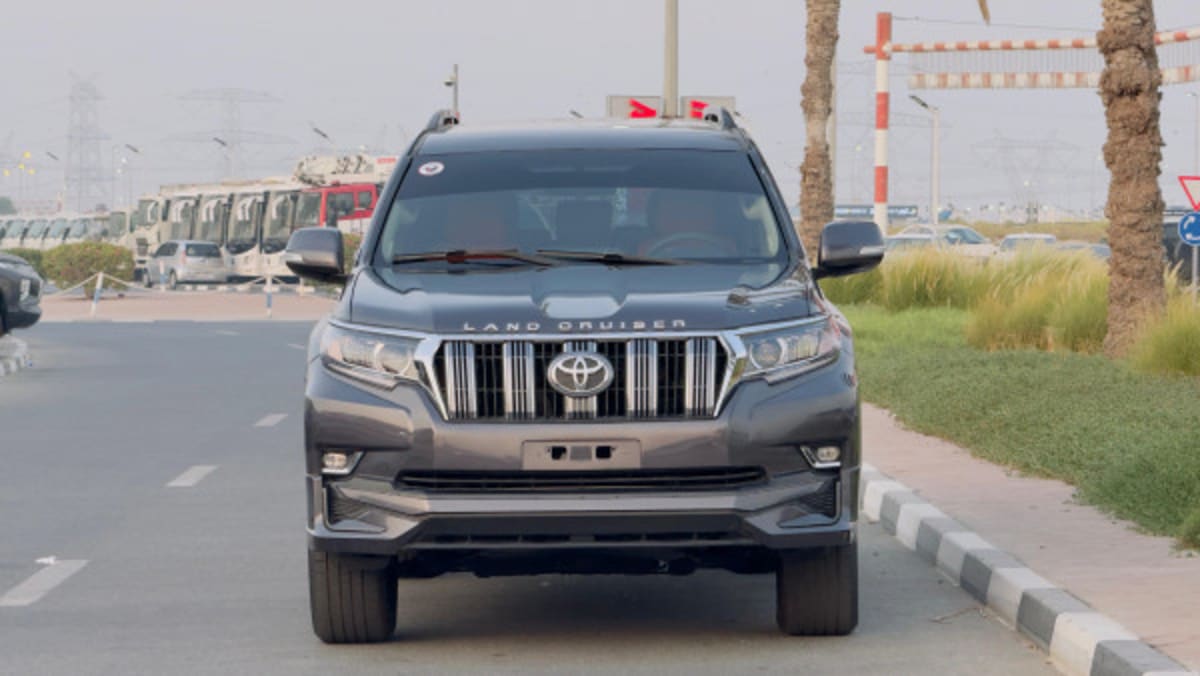 2011 Toyota Land Cruiser Prado photo 1