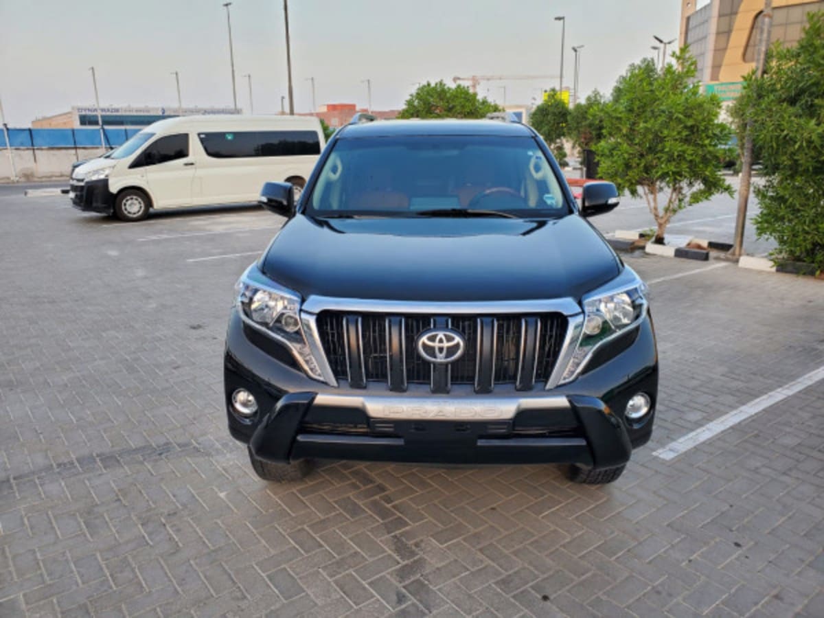 2015 Toyota Land Cruiser Prado photo 1