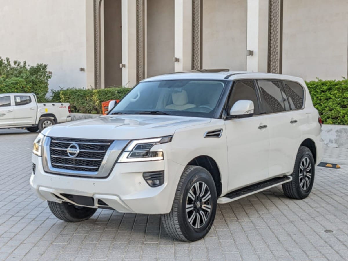 2020 Nissan Patrol photo 1