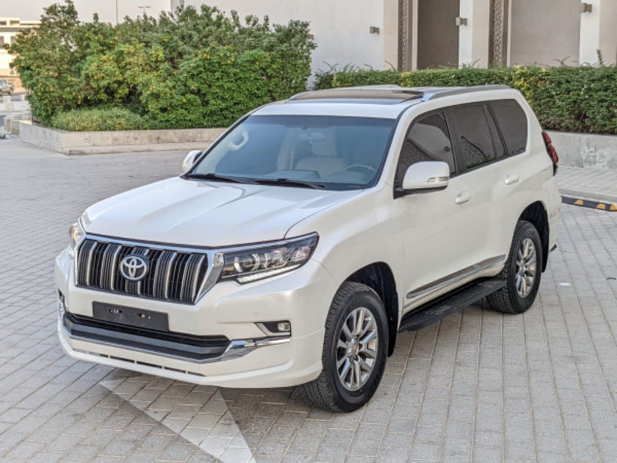 2020 Toyota Land Cruiser Prado photo 1