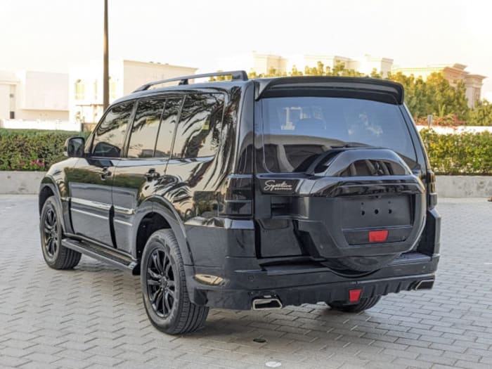 Mitsubishi Pajero 2020