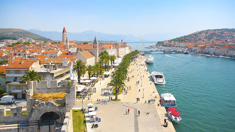 Vy över staden Trogir, Kroatien