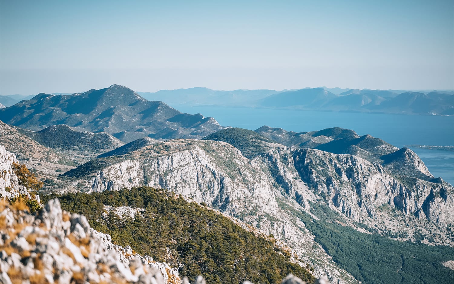 Utsikt frn berget Biokovo i Kroatien