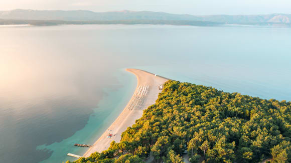 Vy �ver Zlatni Rat i Kroatien