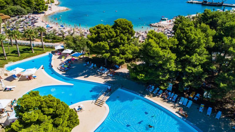 Poolomrde p hotell Ivan