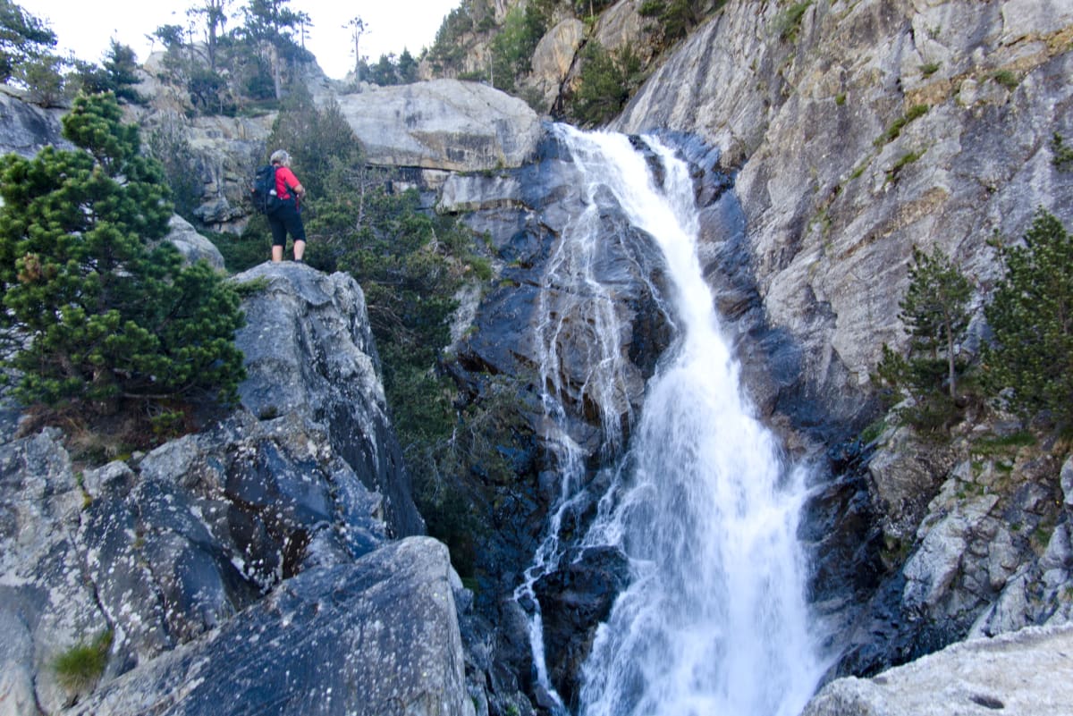 Jane looking down at the spectacular Cascada Alta
