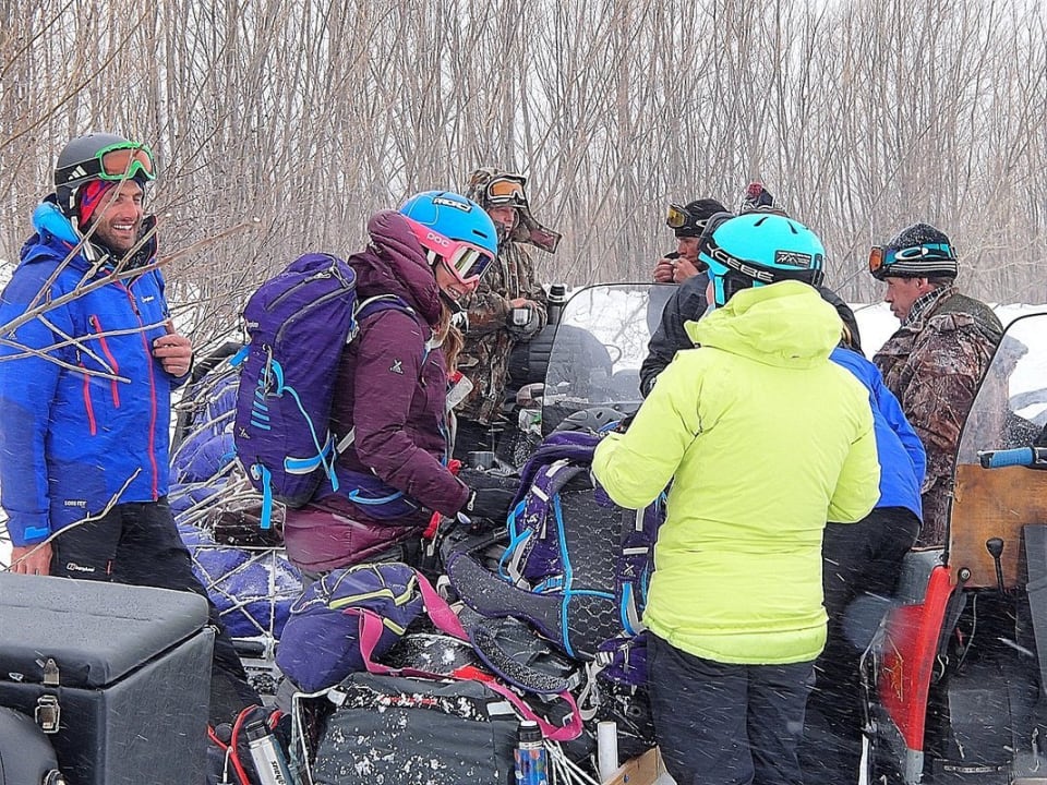 Lunch stop after retreating