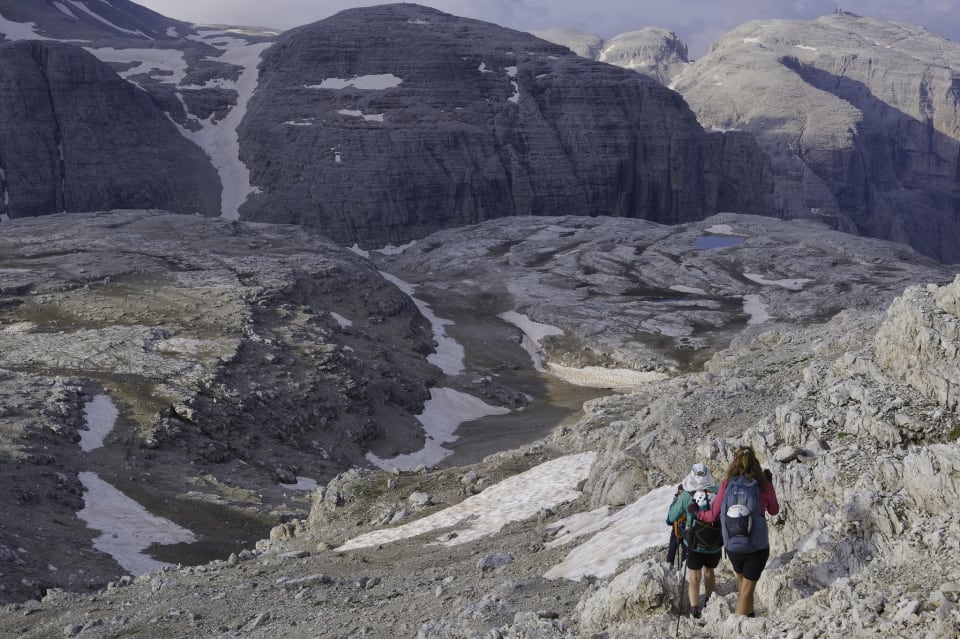 Dropping down onto the Sella plateau