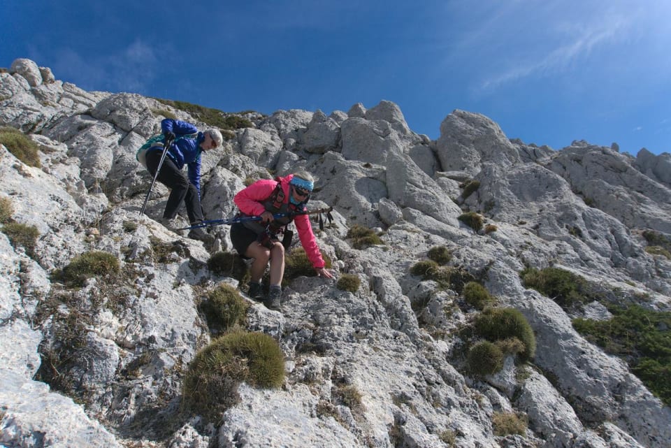 Steep loose ground on leaving the summit