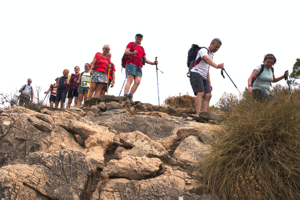 Starting the descent of the SW ridge