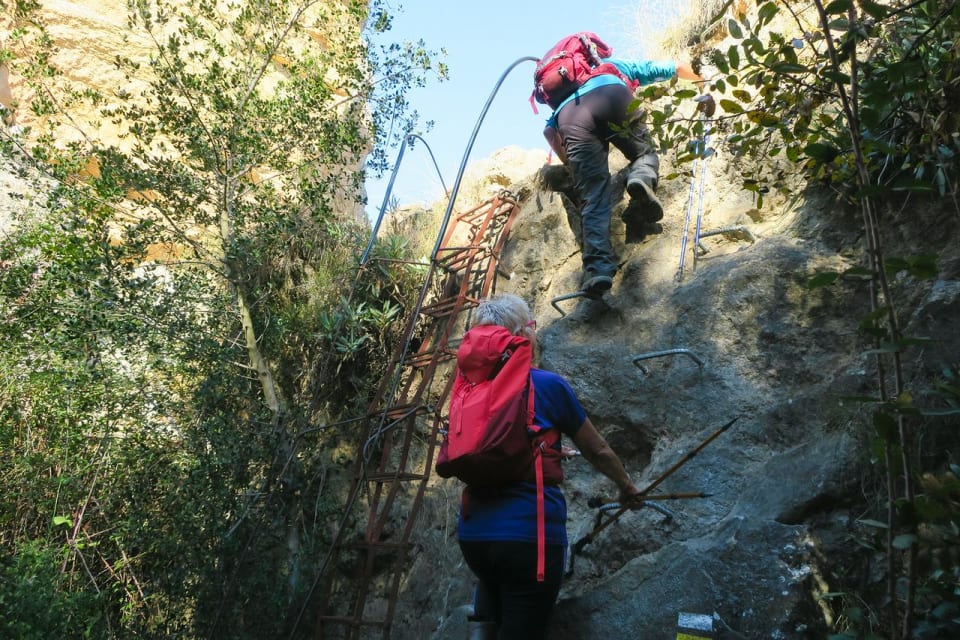 Tajos de Bermejales hiking trail