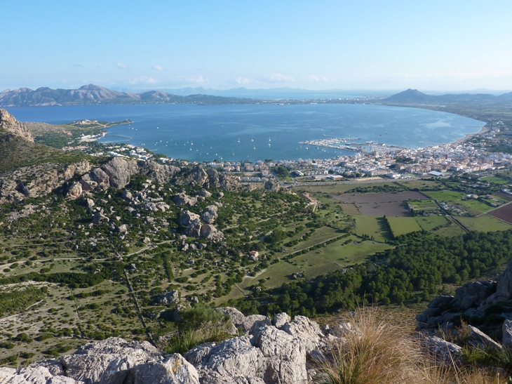 The view down to Puerto Pollensa from the Cavell Bernat Ridge