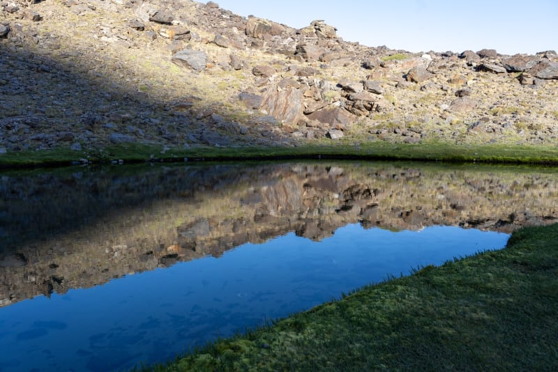 Morning sun hitting Laguna Misterioso