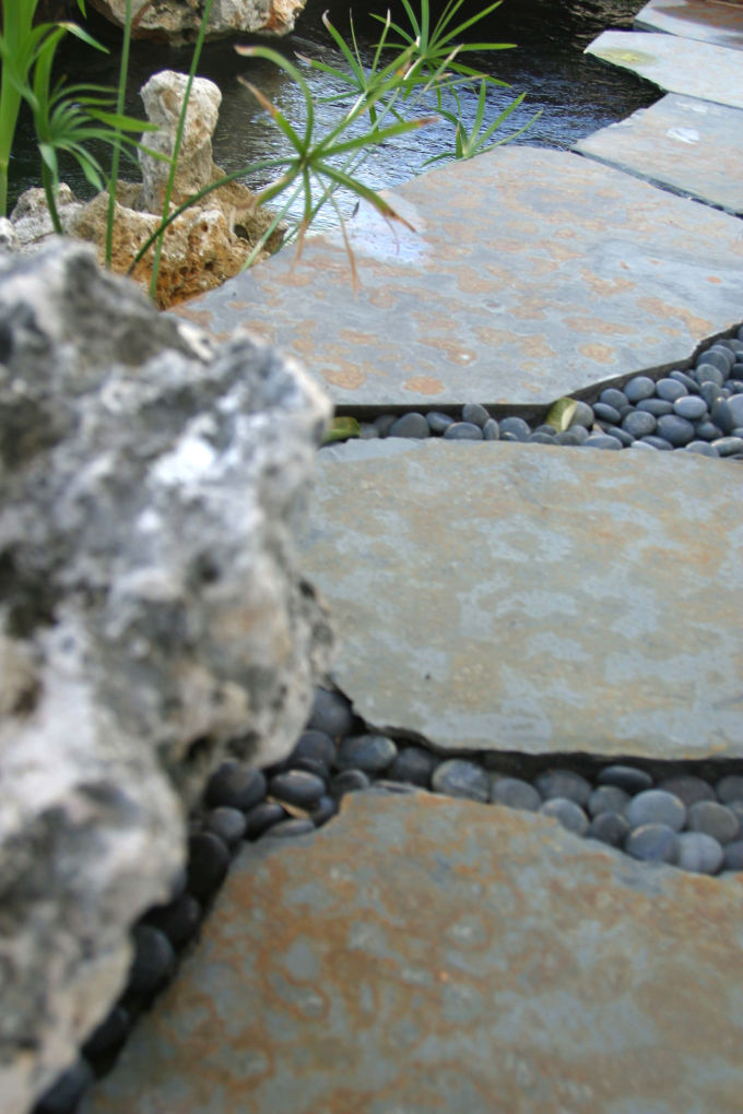 pool with rock tiling 