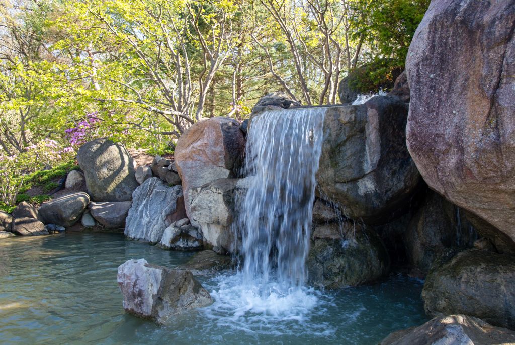 waterfall at Rosecrance Griffin Williamson Campus