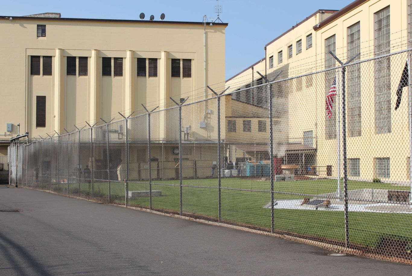 fence and buildings at Oregon State Penitentiary