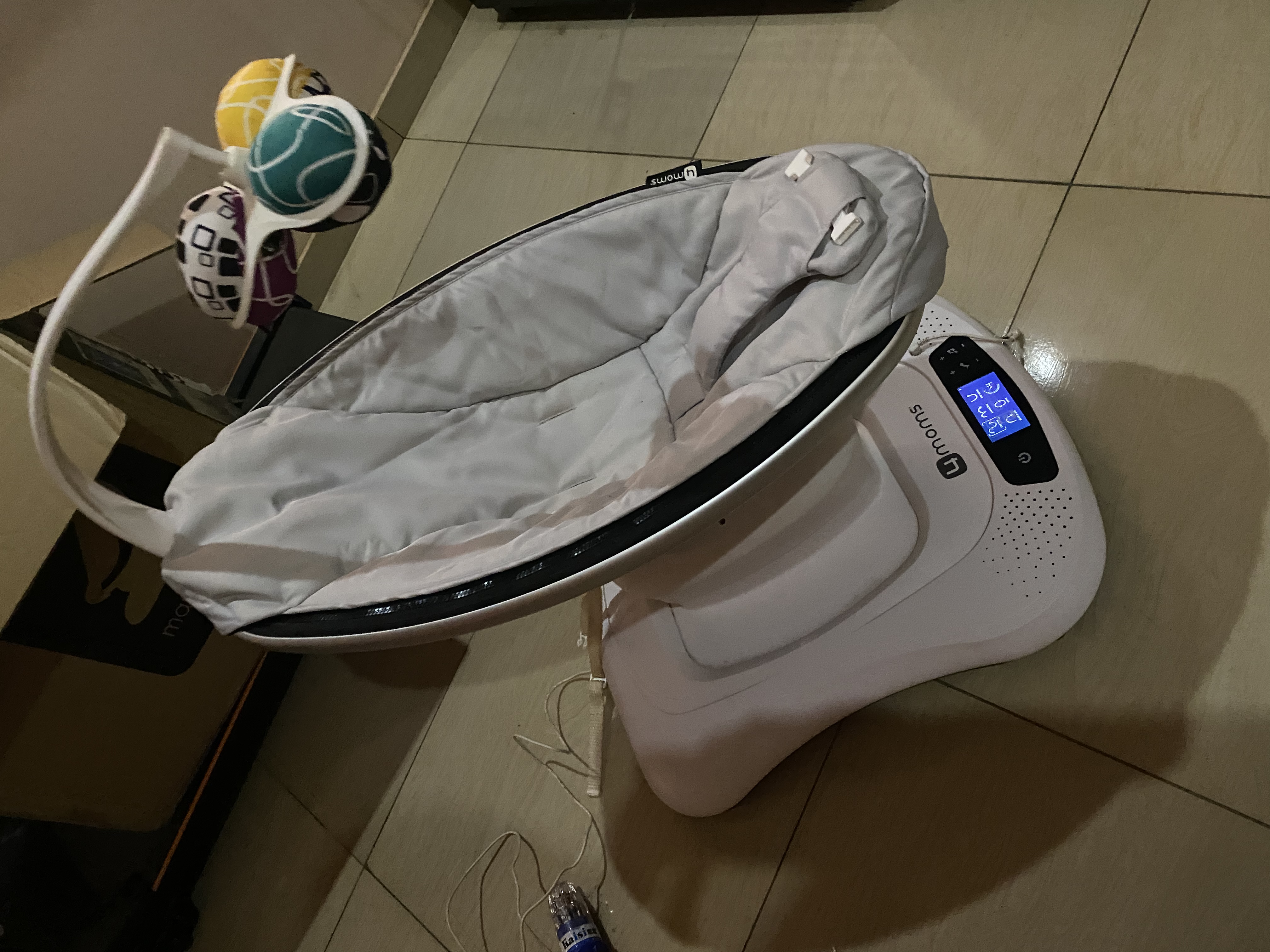 Used mamaroo best sale 4