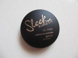 Sleek oil control powder