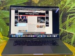 Macbook pro intel core i7 512gb ssd 16gb ram