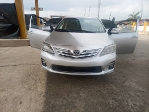 Neatly used toyota corolla 2013