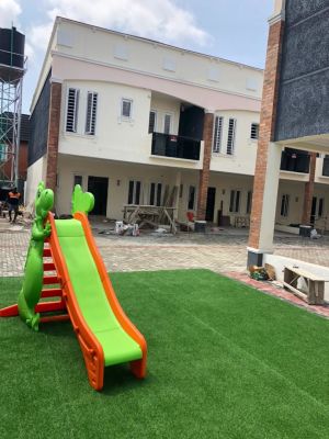 4 bedroom fully detached duplex