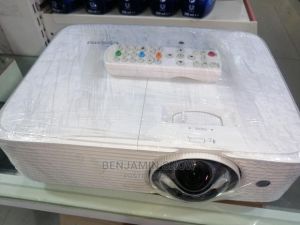 Optoma eh412st projector