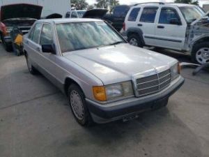 Benz 190 available with the full options