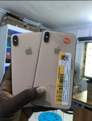 Iphone xs max 64gb