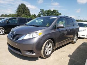 2014 toyota sienna for sale call 08068934551