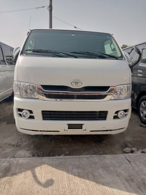 18 seated toyota hience bus 07019947428