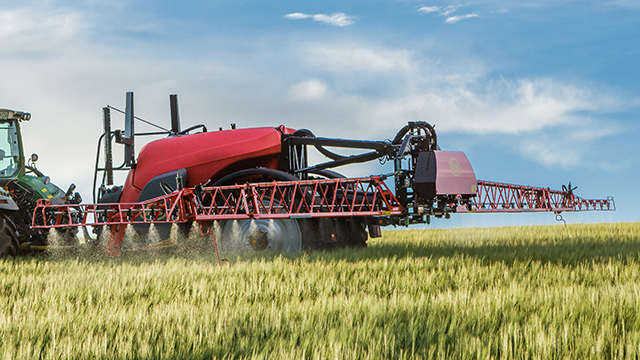 Spraying Without Limitations with the Vicon iXtrack T3