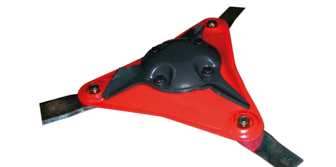 DISC MOWER: GET READY FOR NEXT SEASON / Get Ready For Next Season