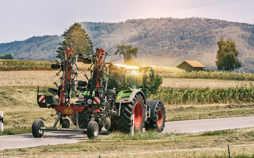 Fanex 904C & 1124C Vicon – Faneurs semi-portés