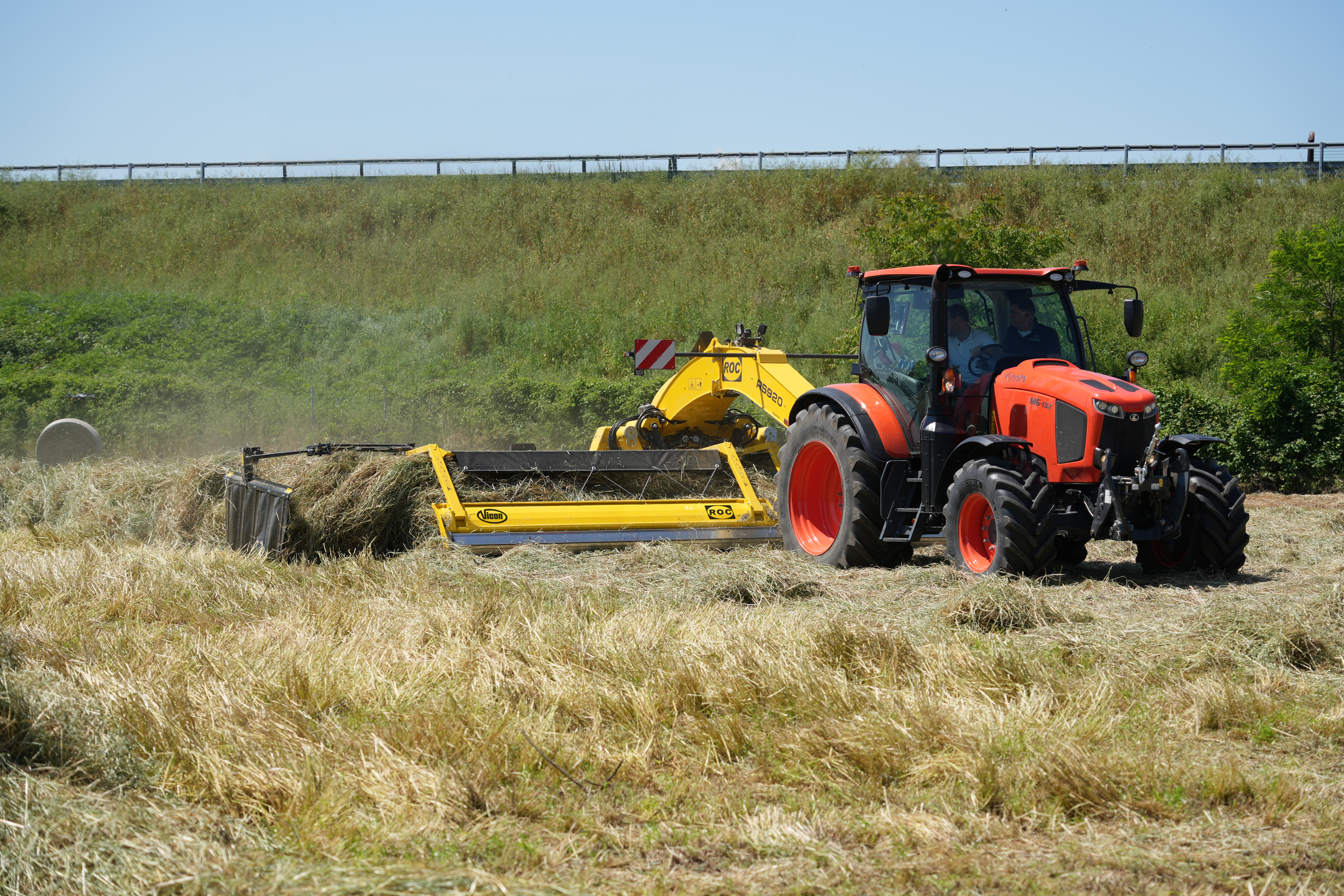 Vicon - Vicon launches the ROC RS 920 - Improved Crop Merging for Modern Farmers!
