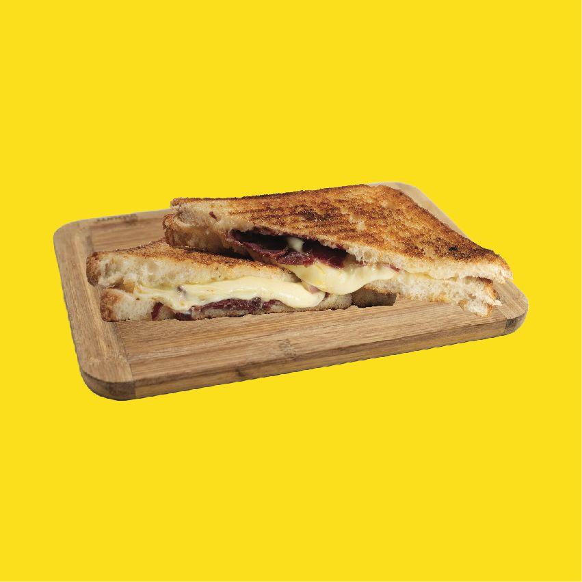 Pastırmalı Tost