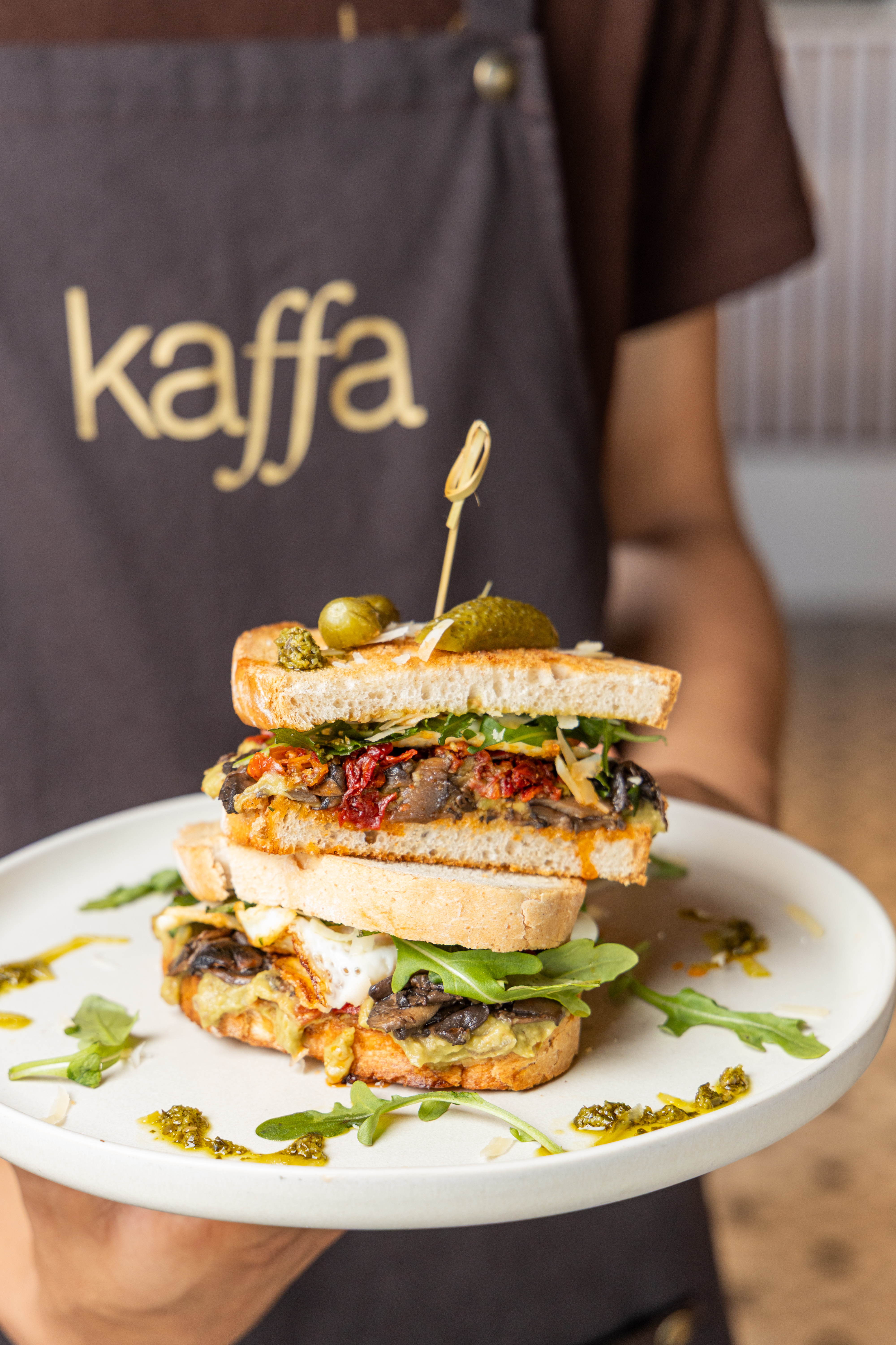 Kaffa staff apron, second angle