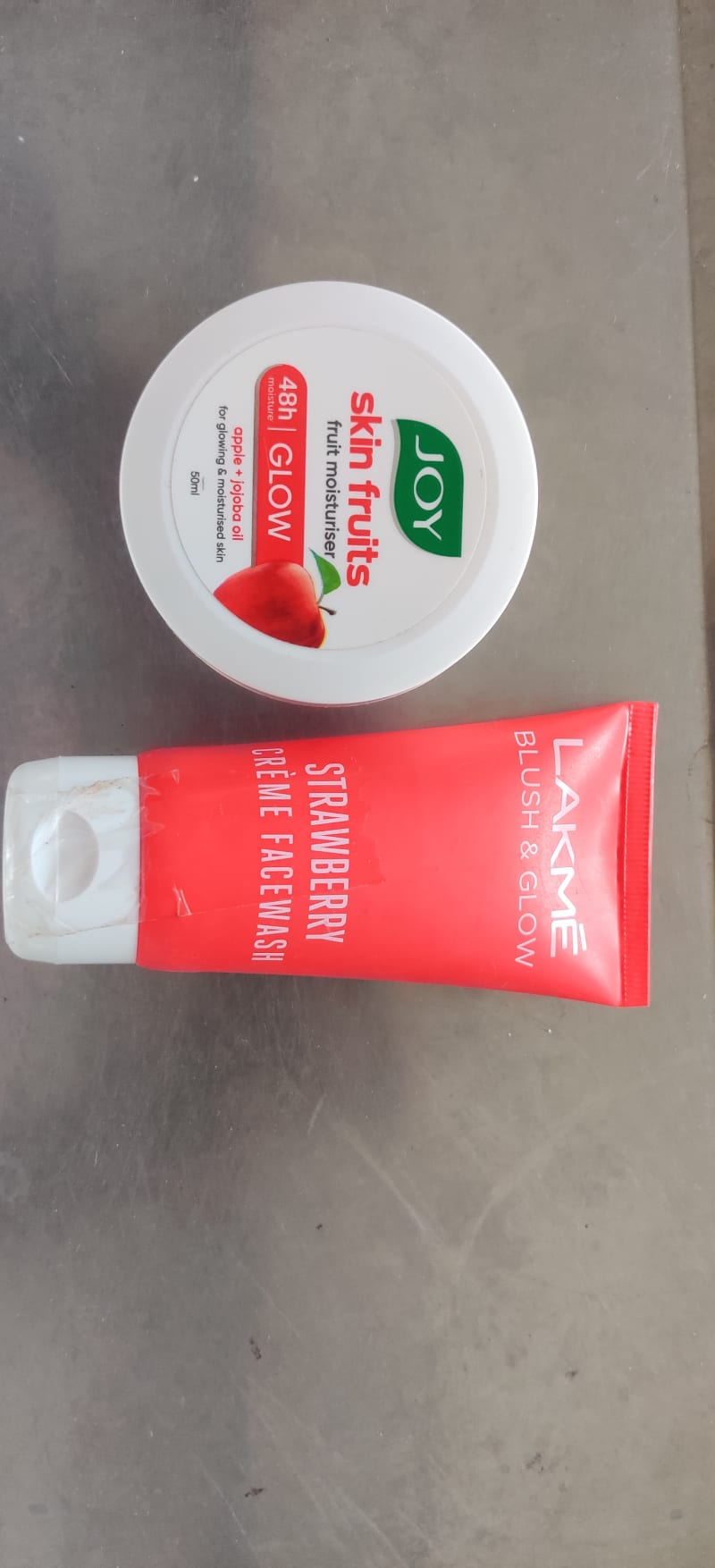 Lakme blush & glow facewash + joy skin fruits
