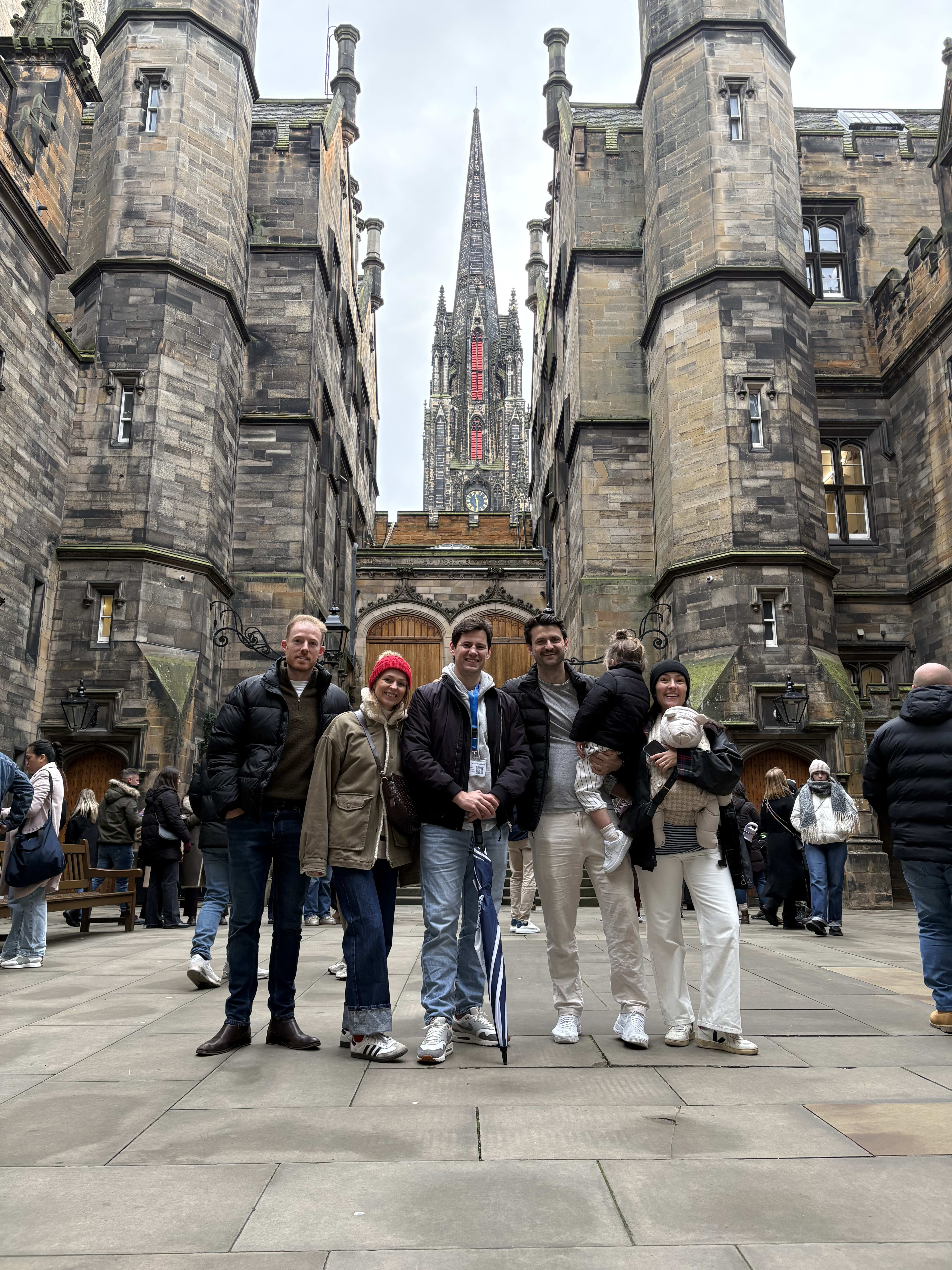 Free Walking Tour vs Paid Tour in Edinburgh: Which Should You Book?