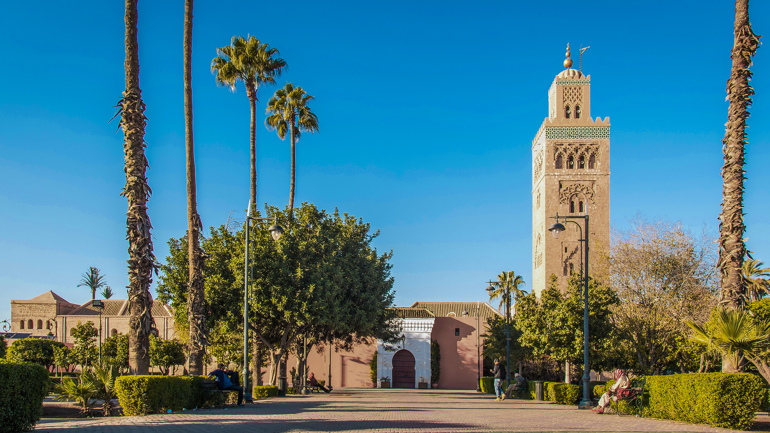6월, Play It, Casablanca