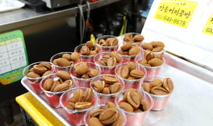 10월, 가을 하늘 아래 한 잔