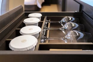 와인잔 어메니티