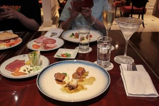 소피텔 레전드 메트로폴 칵테일 아워