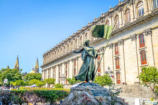 과달라하라 설립자 광장