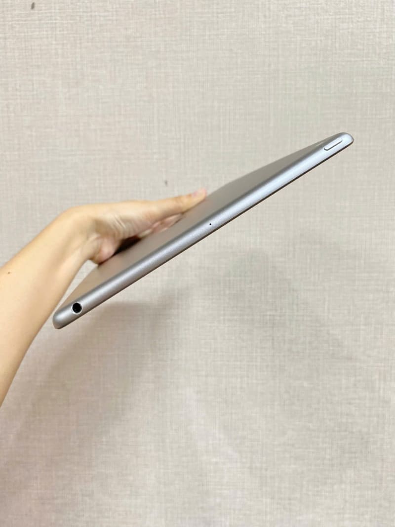 iPad Gen 5 wifi- 32G